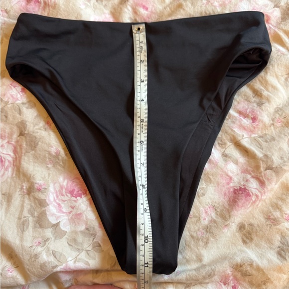 SKIMS Black Bikini Set - Picture 5 of 9